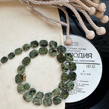Украшения ручной работы. Ярмарка Мастеров - ручная работа Бусы из змеевика 3. Handmade.