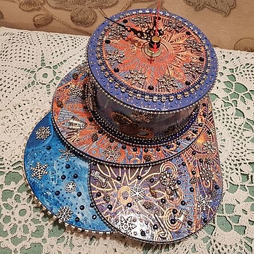 Часы классические ручной работы. Ярмарка Мастеров - ручная работа Шкатулка - часы "Новогодняя сказка". Handmade.