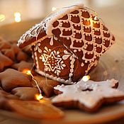 Сувениры и подарки handmade. Livemaster - original item Gingerbread house on the palm. Handmade.