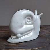 Ceramic vase. Snail