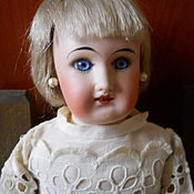 Антикварная (винтажная) шкатулка для кукол