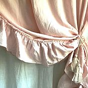 Льняное  постельное белье с рюшами и шитьем в пыльно бирюзовом цвете