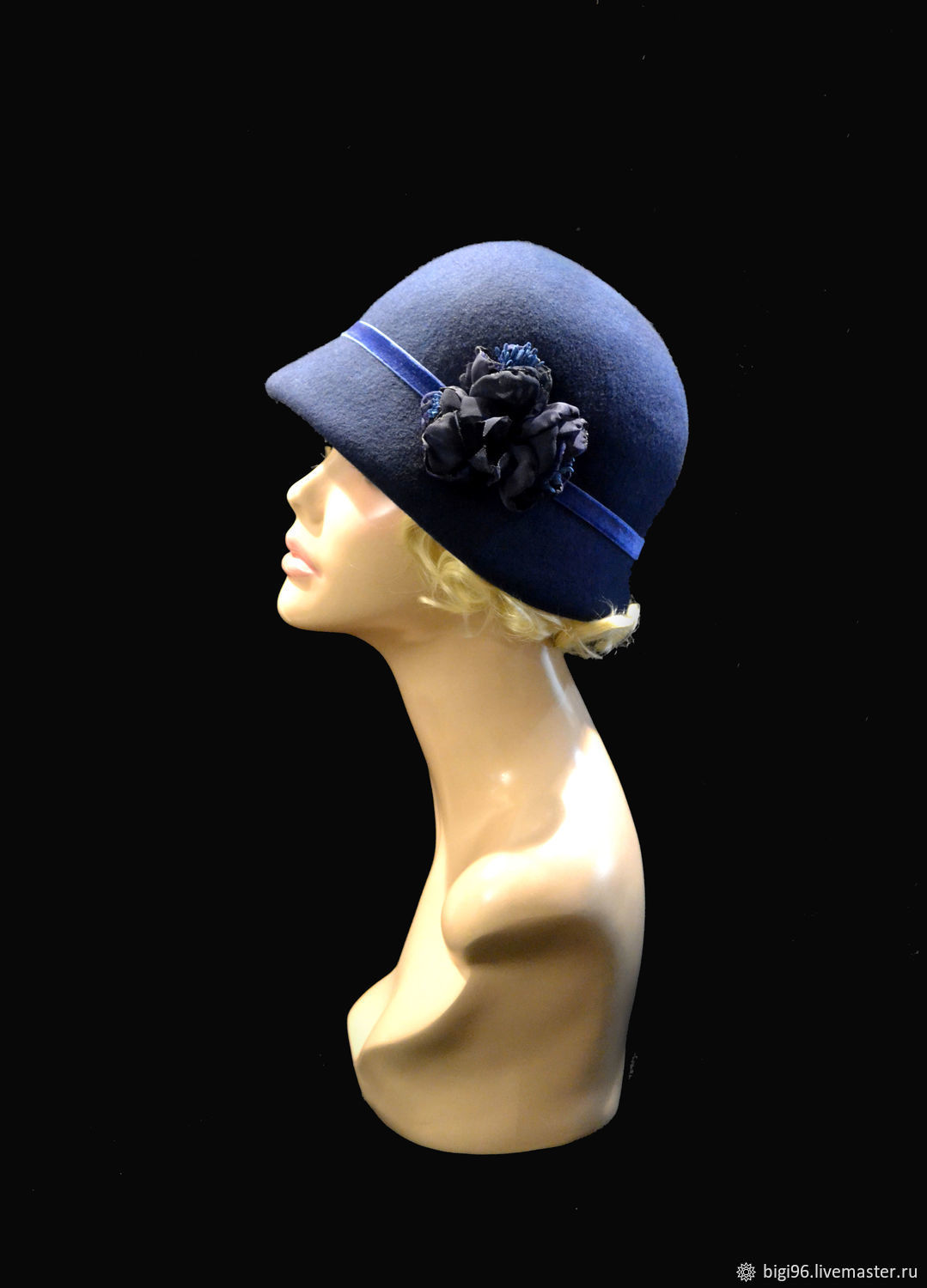 Dark hat. Темно синяя шляпа. Шляпа фетровая синяя женская. Декорирование шляпки клош. Клош в голубом.