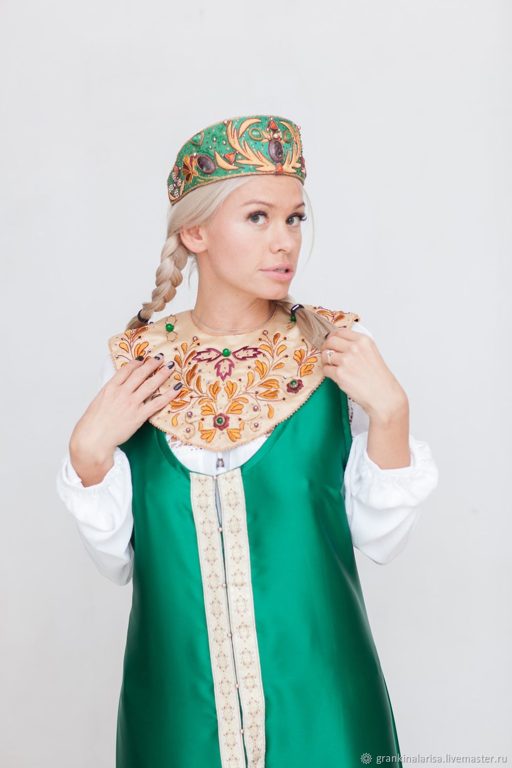 The headdress with precious stones and rich embroidery Ladushka, Tiaras, Ekaterinburg,  Фото №1