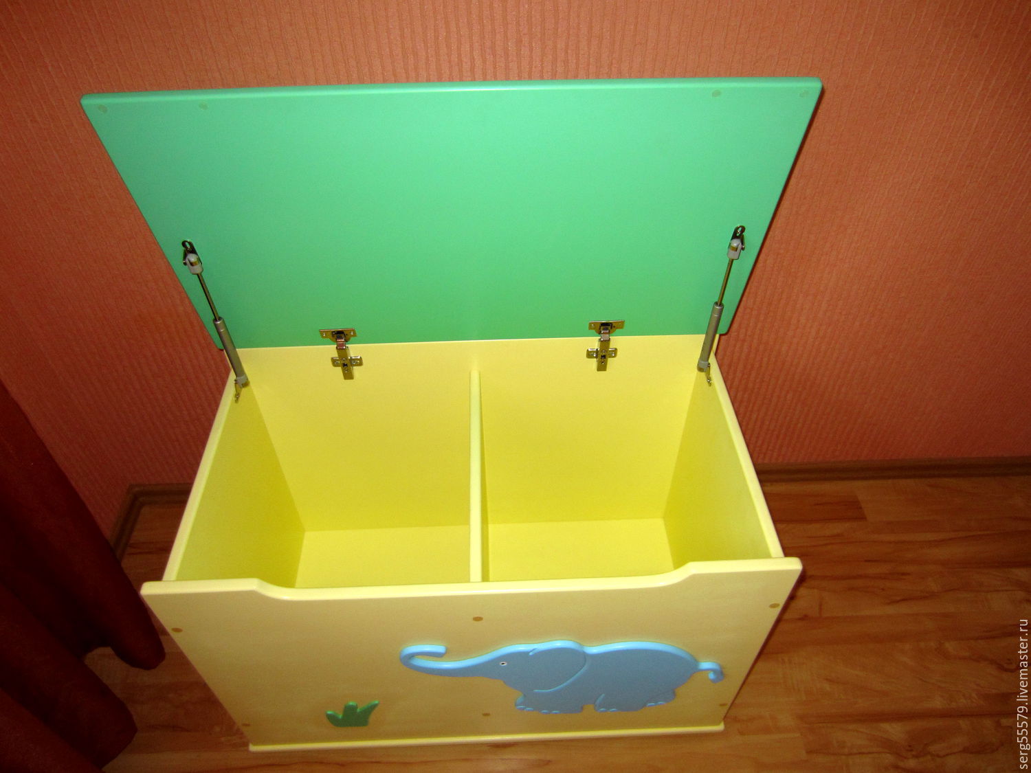 Ящик для игрушек из ДСП