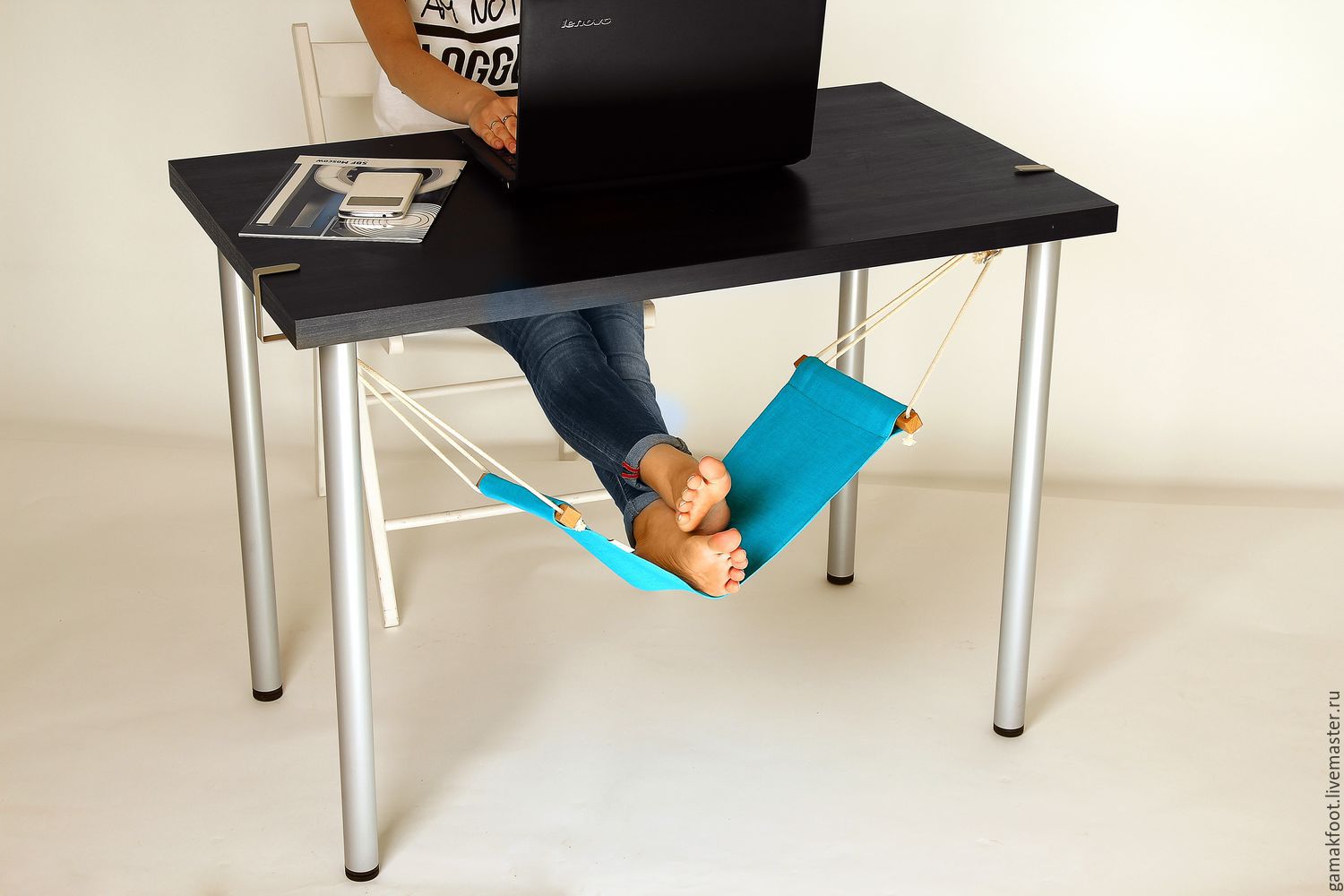 Подставка для ног под стол в офис своими руками с размерами