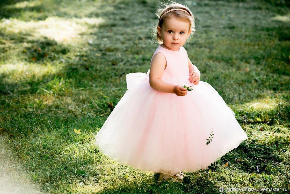Красивое платье для девочки на 1 годик