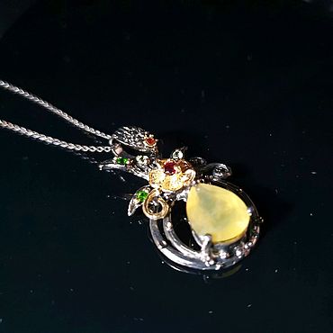 Кулон – купить на Ярмарке Мастеров | Ручная работа и хенд мейд