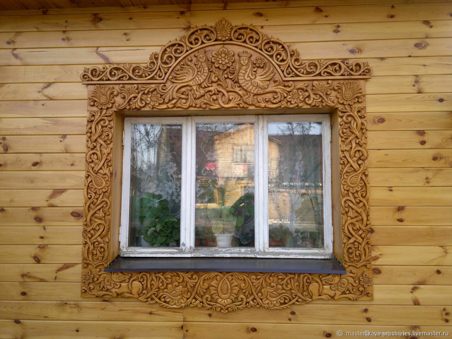 Фото резные наличники на окна в деревянном доме фото