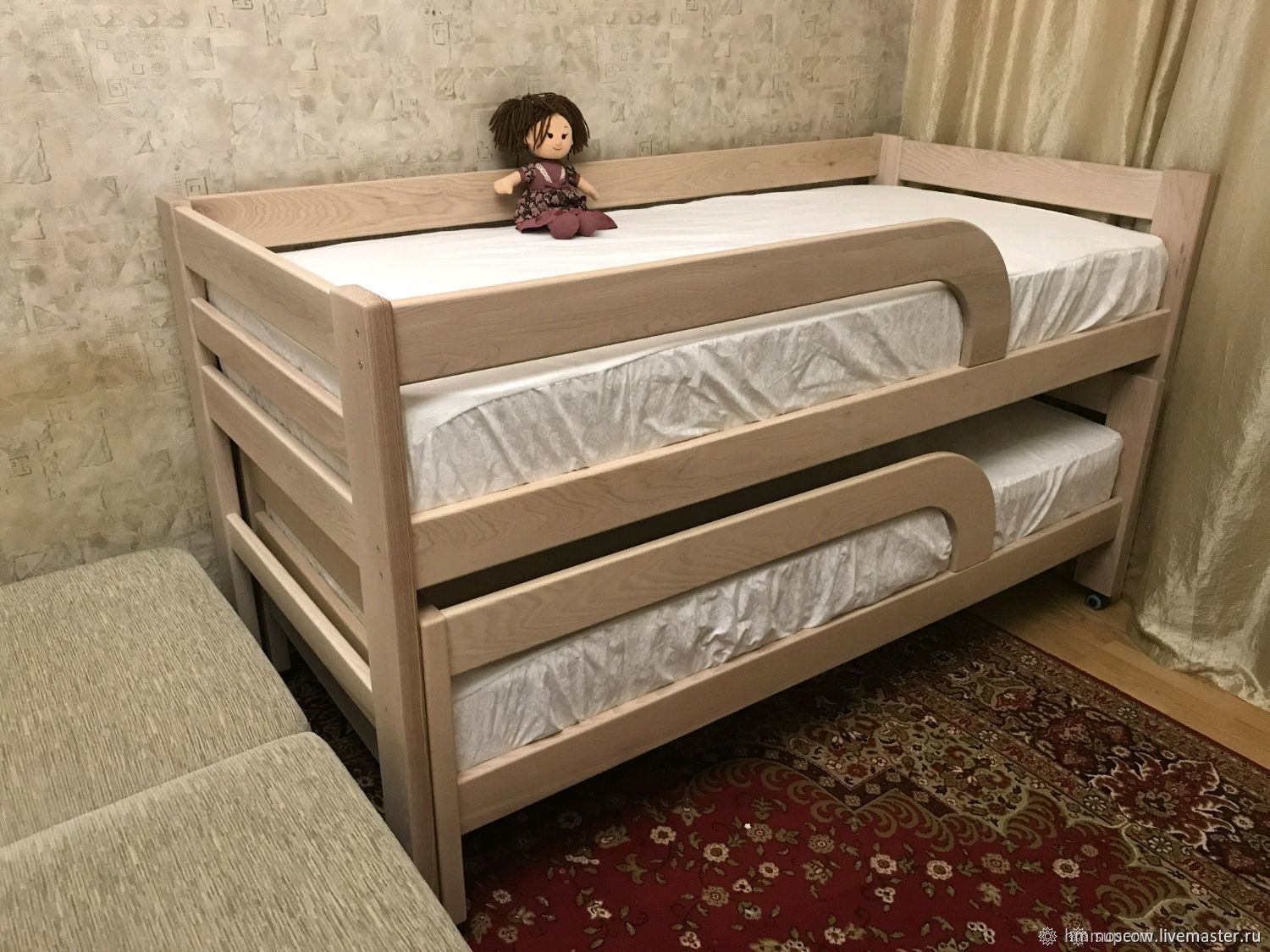 детская кровать для двоих детей с бортиками