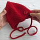 Un regalo a un recién nacido: Sombrero de punto rojo, 0-1 meses. Gift for newborn. babyshop. Интернет-магазин Ярмарка Мастеров.  Фото №2