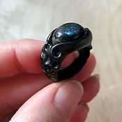 Wooden ring with turquoise