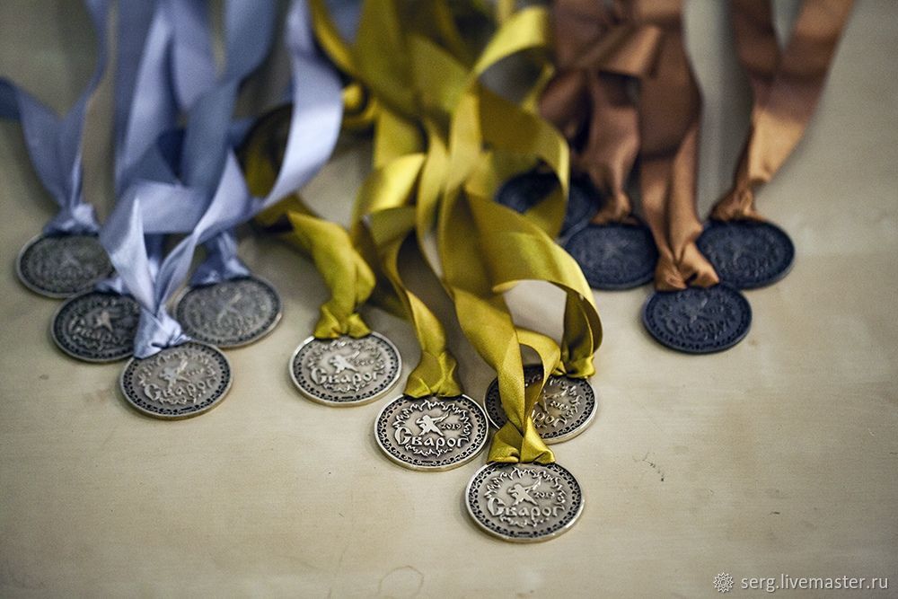 Корпоративные сувениры на заказ. Фигурки, медали и т.д в интернет ...