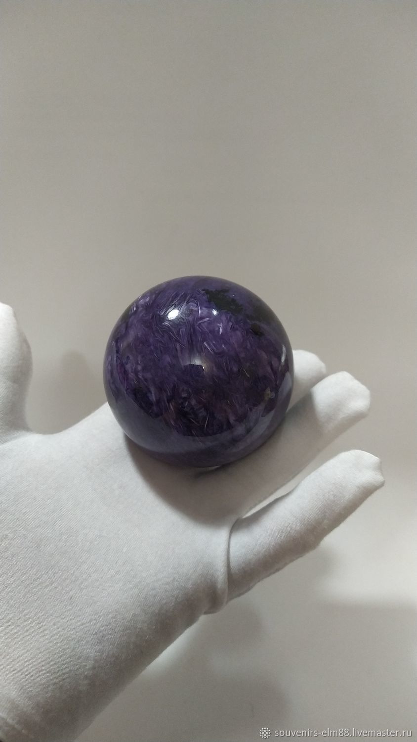 Чароит для водолея