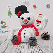 Подарки к праздникам handmade. Livemaster - original item Christmas decor knitted Snowman in a hat and scarf. Handmade.