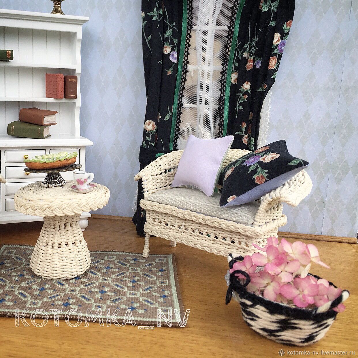 Плетеная мебель для кукольного домика