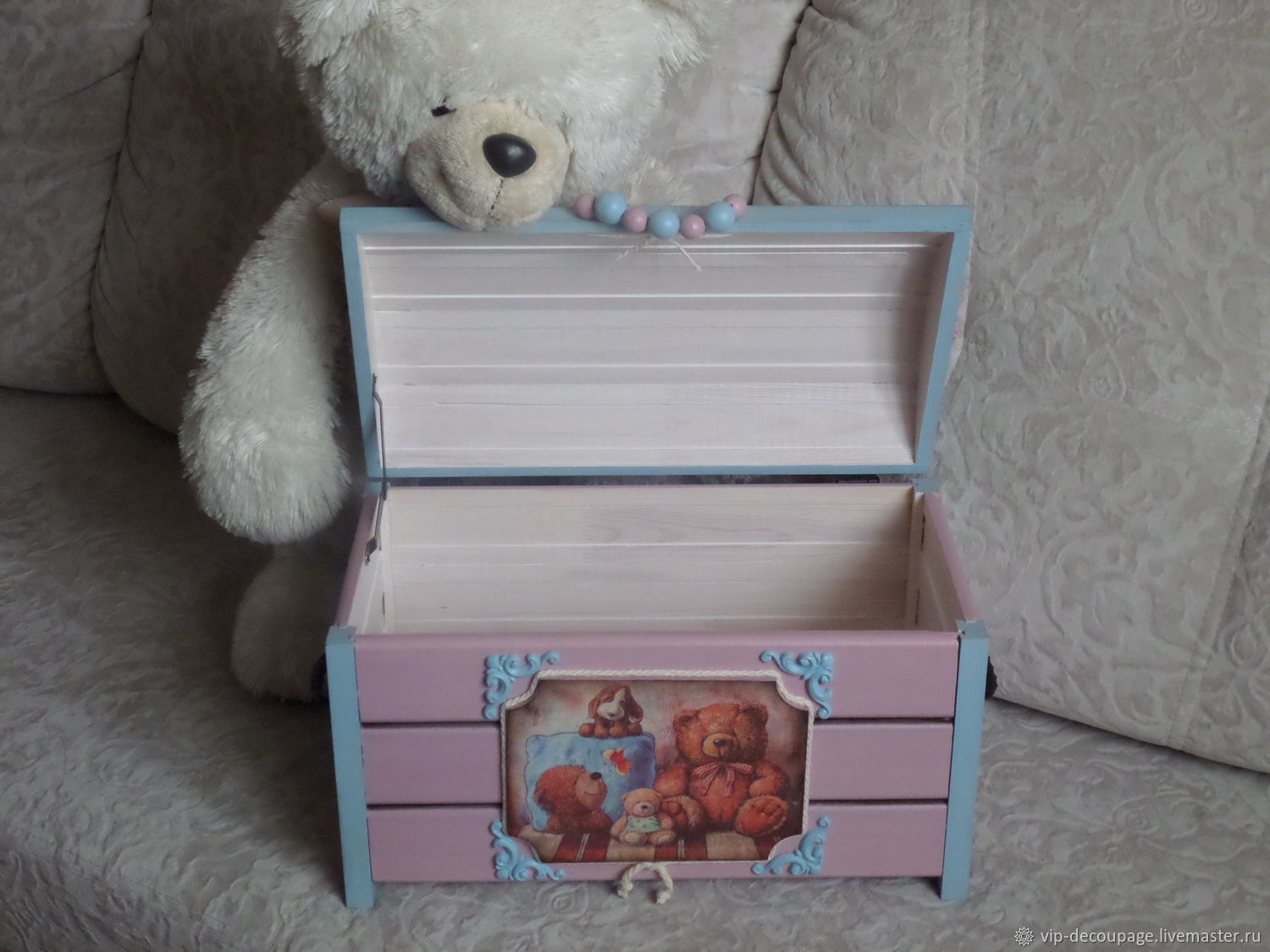 Bellas toy chest