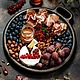 El plato de madera de roble oscuro con una manija. Plates. Foksvudrus. Интернет-магазин Ярмарка Мастеров.  Фото №2