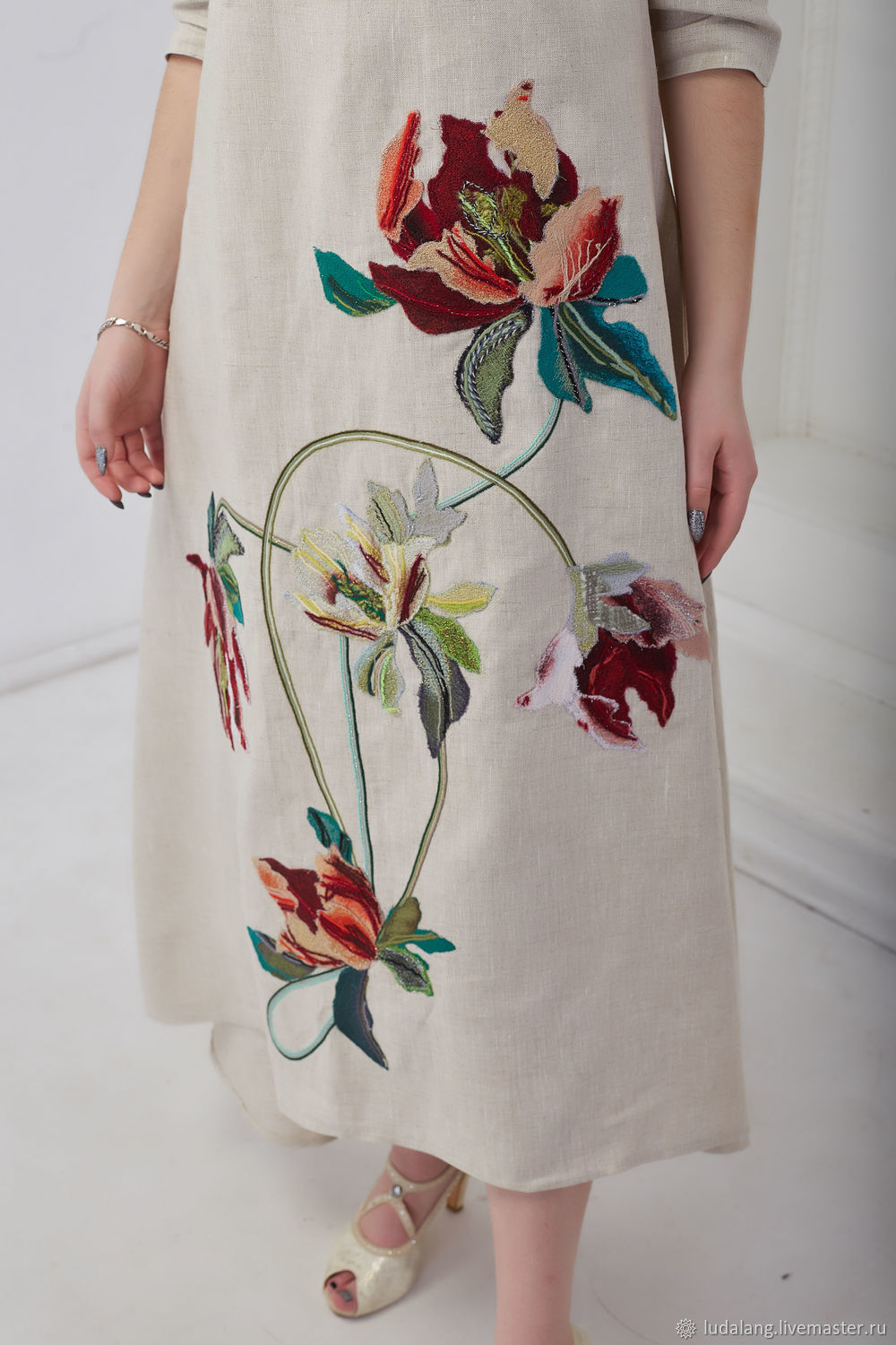 Платья из льна с цветочным принтом