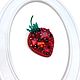 Брошь клубника из бисера. Брошь-булавка. FlowerBeads. Интернет-магазин Ярмарка Мастеров.  Фото №2