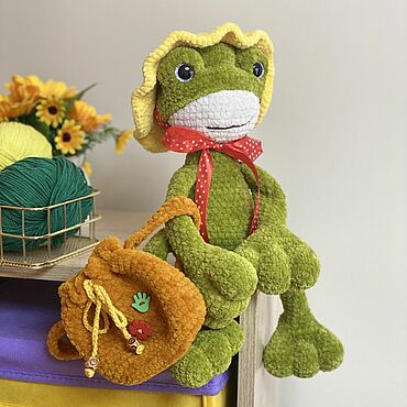 Куклы и игрушки ручной работы. Ярмарка Мастеров - ручная работа Вязаная мягкая игрушка вязаная лягушка лягушонок из плюшевой пряжи. Handmade.