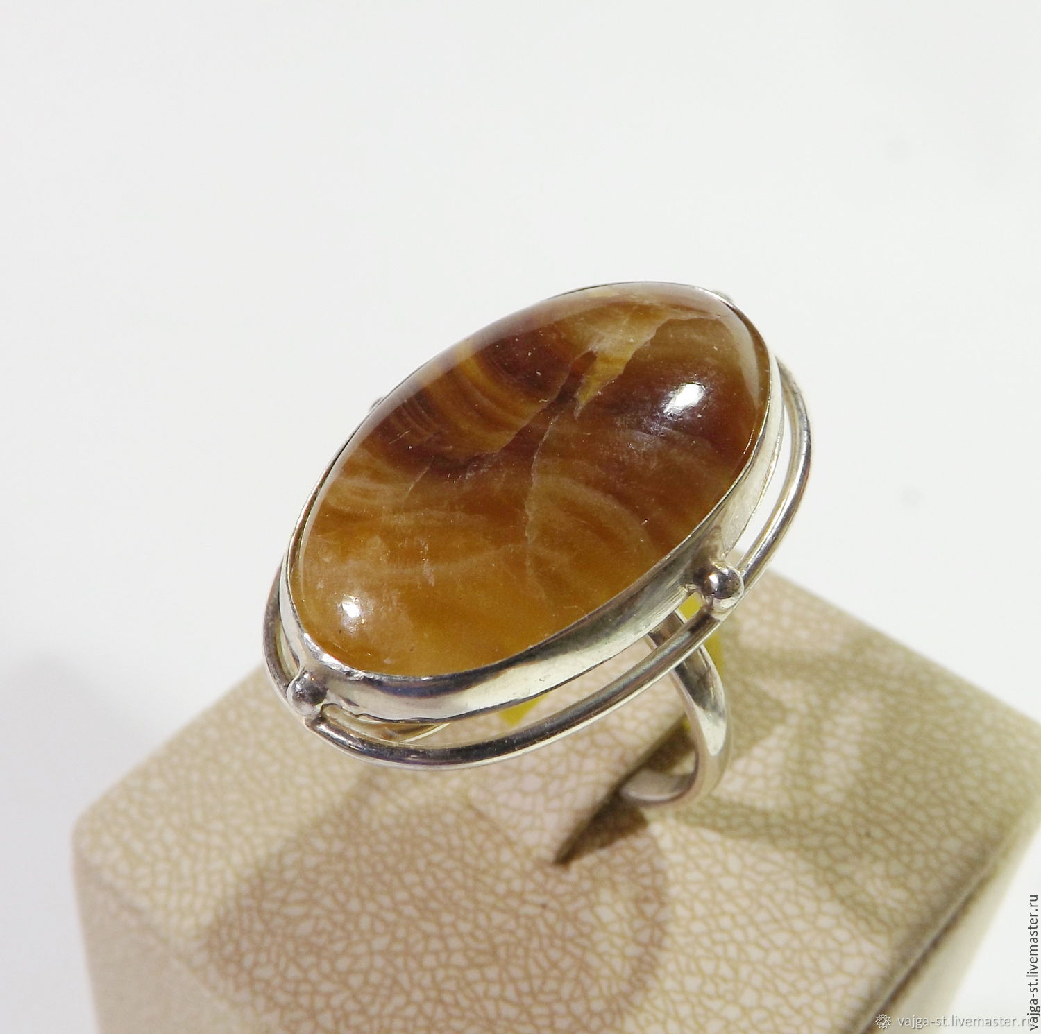 оникс камень кольцо. кольцо с ониксом к745-2. чёрный оникс камень кольцо. золотое кольцо с ониксом 585 пробы. кольцо с ониксом.