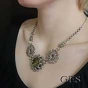 Mini-necklace or large agate cut pendant