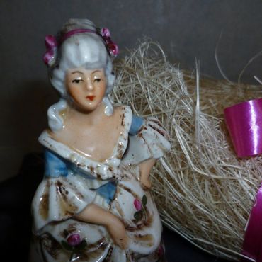 Винтаж: Немецкая старинная статуэтка Дама в платье. . Винтаж ручной работы - Ярмарка Мастеров Винтаж ручной работы. Ярмарка Мастеров - ручная работа Винтаж: Немецкая старинная статуэтка Дама в платье. Handmade.