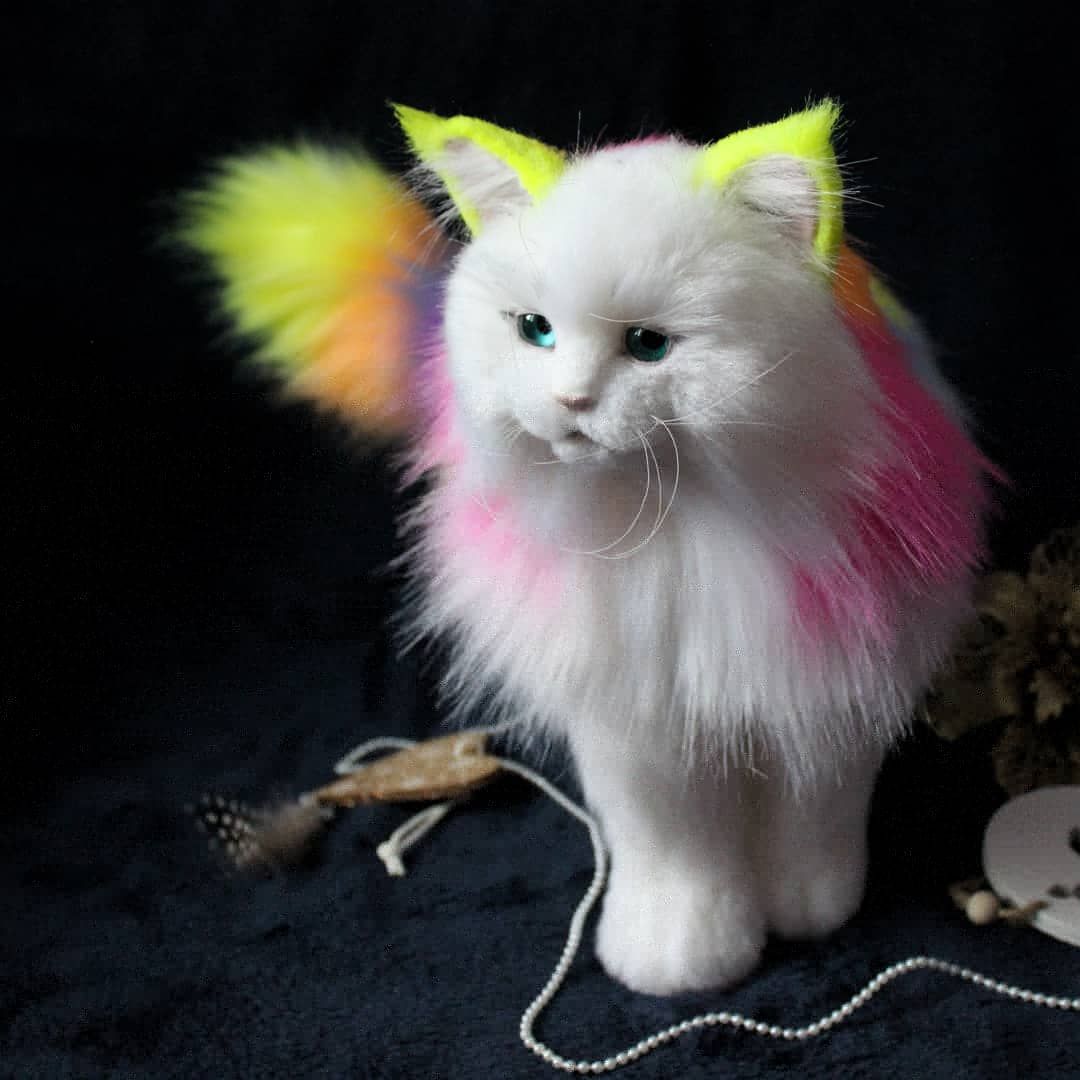 Радужный котенок игрушка