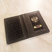 Сумки и аксессуары handmade. Livemaster - original item Обложка на паспорт "Ваша светлость" из цветной натуральной кожи. Handmade.