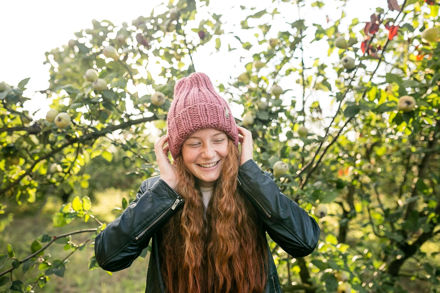 норковый берет. отдел меха в тц новинка. шапочка анжелика. шапка меховая женская зимняя. виды меховых шапок народов.