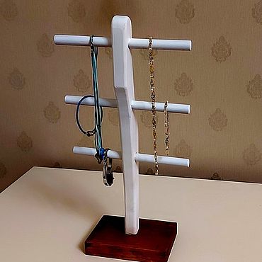 Для дома и интерьера ручной работы. Ярмарка Мастеров - ручная работа Деревянная настольная подставка-держатель для украшений. Handmade.