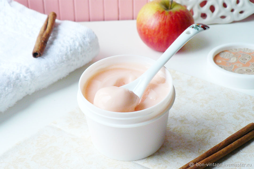 ряженка. йогурт село зеленое. яблочный смузи. йогурт яблоко корица. молоко с корицей и медом.