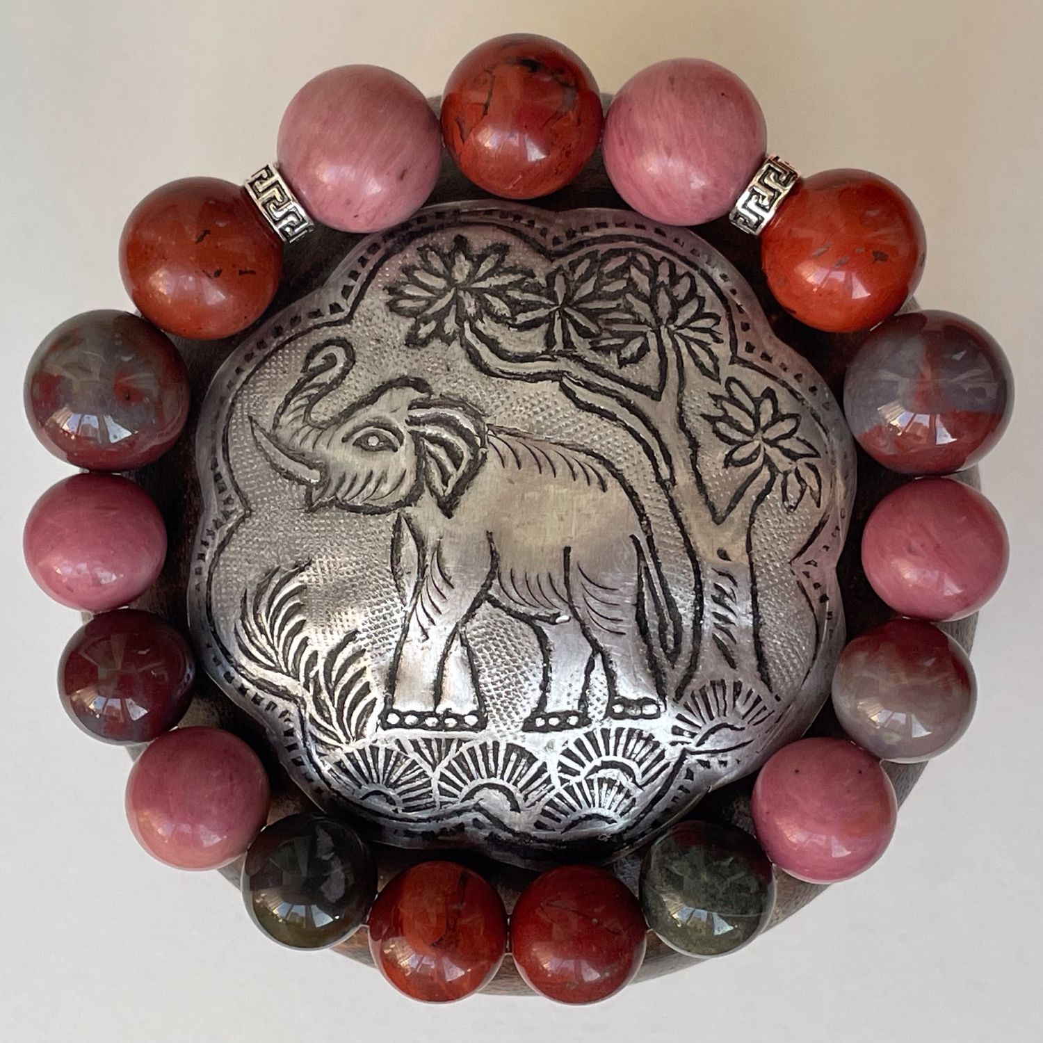 система оберег. амулеты и талисманы. славянский боговник. оберег в машину деревянный. руна одолень трава славянская.