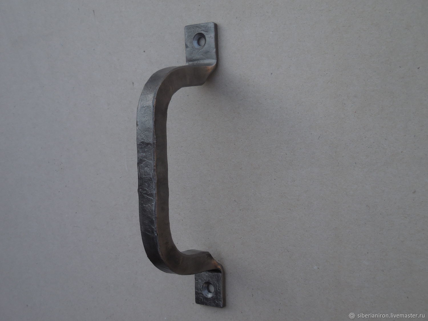 Кованая дверная ручка-скоба в интернет-магазине на Ярмарке Мастеров ...
