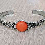 Винтаж handmade. Livemaster - original item Silver tone bangle with an orange insert. Handmade.