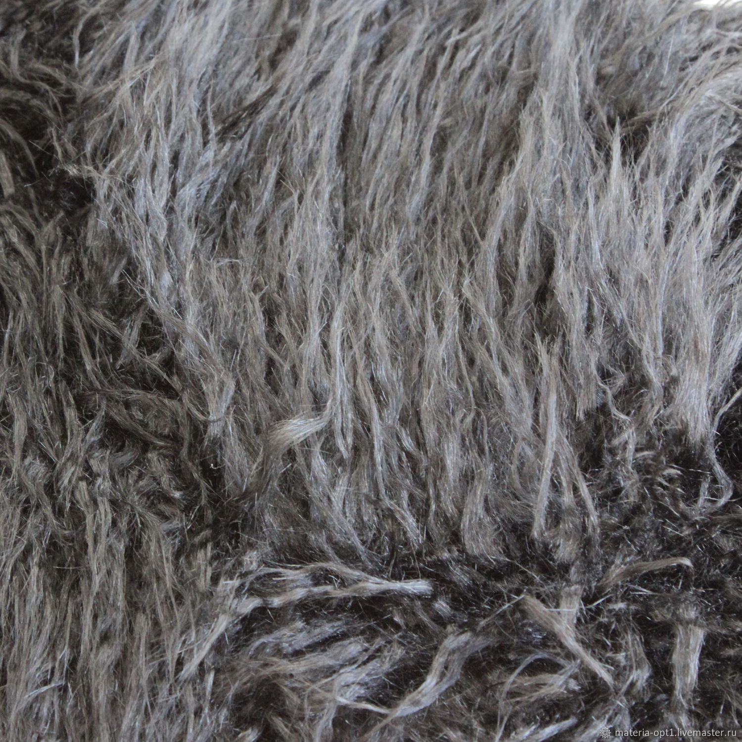 Lama grey