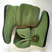 Обувь ручной работы handmade. Livemaster - original item Knitted boots with a button, green cotton. Handmade.