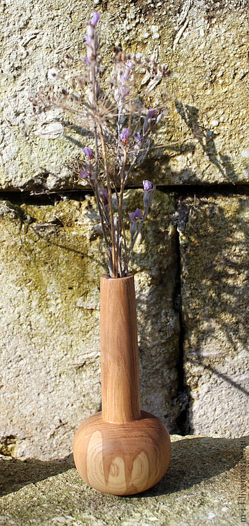 Деревянные вазы для маленьких букетиков цветов