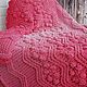 Красное плюшевое одеяло в кроватку для девочки. Пледы для детей. Вязаные изделия и МК из Ализе Пуффи. Ярмарка Мастеров.  Фото №5