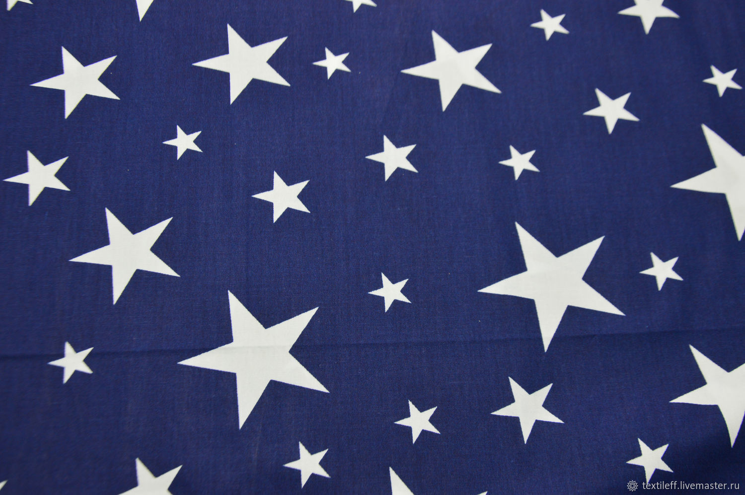 Ткань бязь звезды на синем. Синяя ткань со звездами. Синяя ткань с желтыми звёздами. Белая ткань с голубыми звездами. Ткань со звездами.