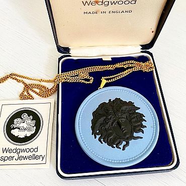 Винтаж ручной работы. Ярмарка Мастеров - ручная работа WEDGWOOD редкая подвеска Медуза Горгона, Англия. Handmade.