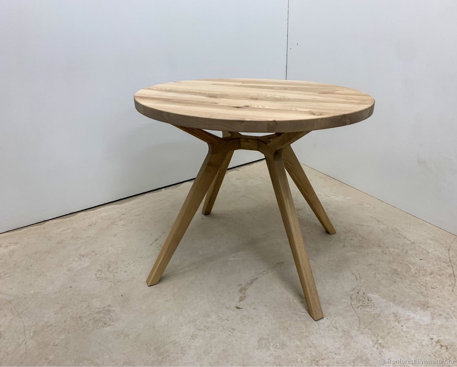 деревянный стол круглый массив