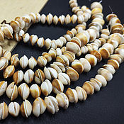 Материалы для творчества handmade. Livemaster - original item Beads Saucers Operculum Royal Shell Thread 20cm. Handmade.