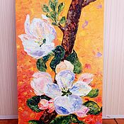 Картины и панно handmade. Livemaster - original item Apple blossom in amber. Oil. Handmade.