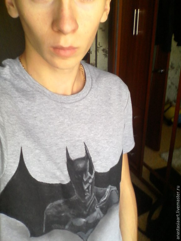 бэтмен рисунок на футболке