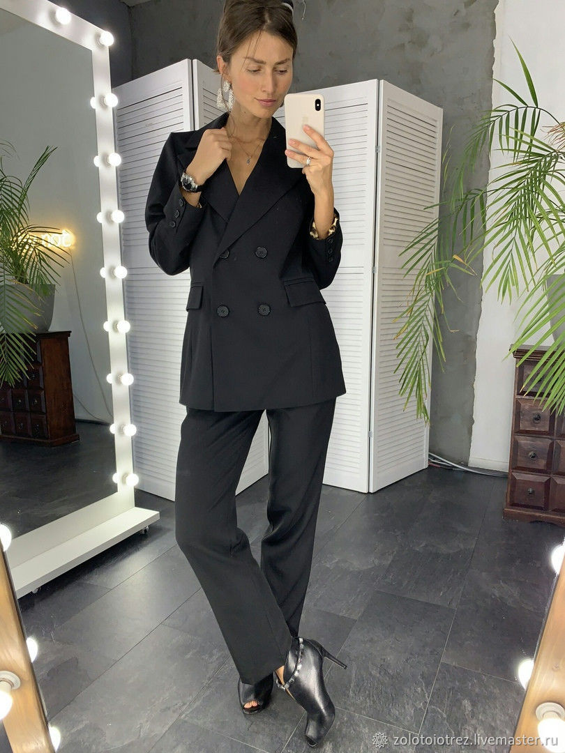 Брючный костюм женский черный классический с пиджаком