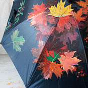 Аксессуары handmade. Livemaster - original item Black umbrella with hand painted Autumn leaves. Handmade.