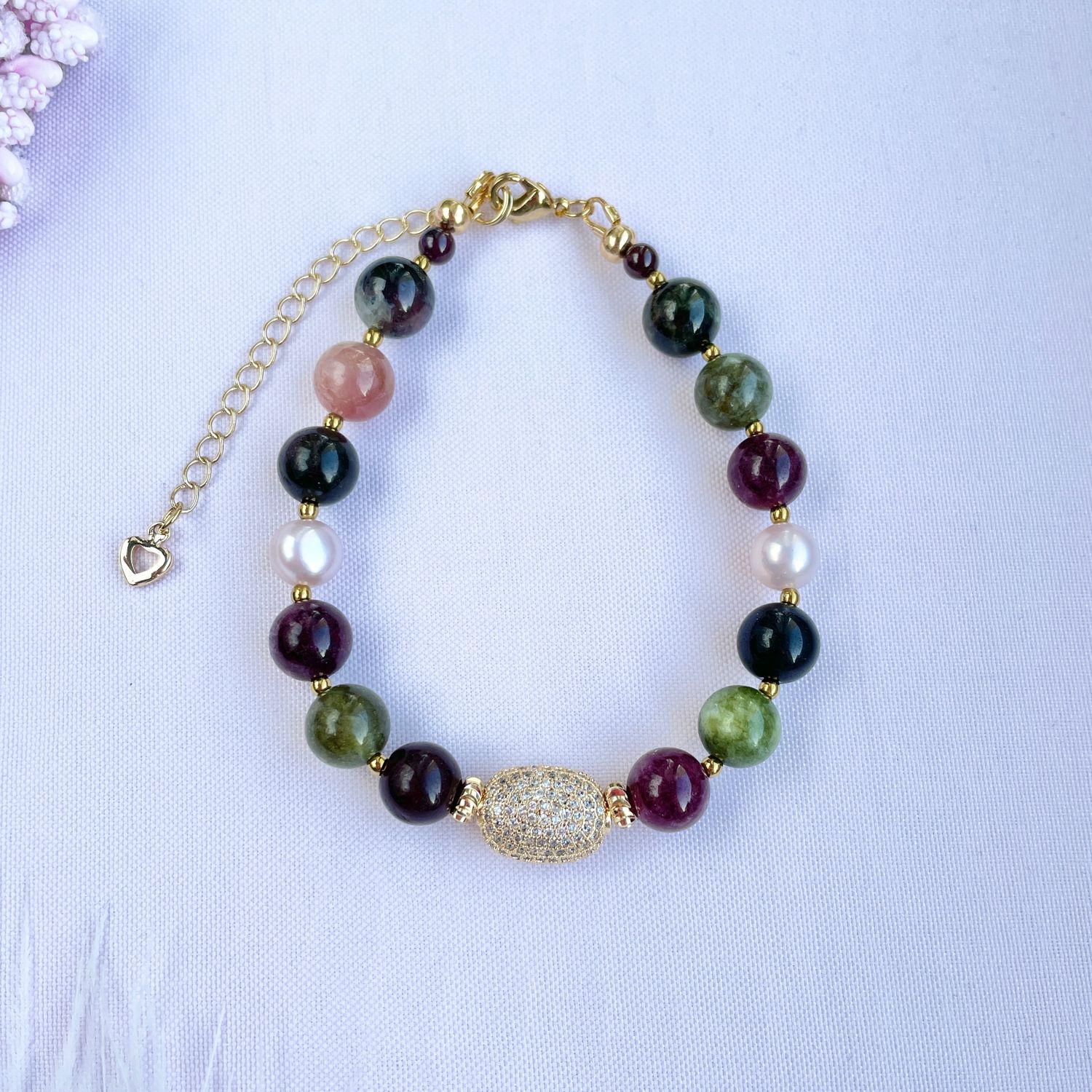 Браслет с турмалином, натуральным жемчугом, гематитом и гранатом в ...