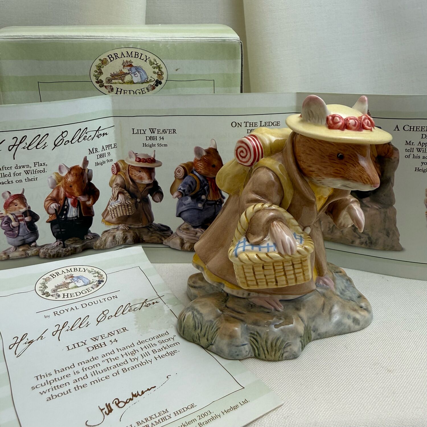 Винтаж: Статуэтка «Lily Weaver» DBH 54 Brambly Hedge от ROYAL